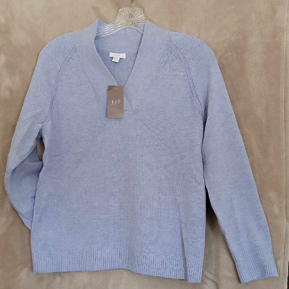 Cozy Blue V-Neck Sweater with Textured Knit